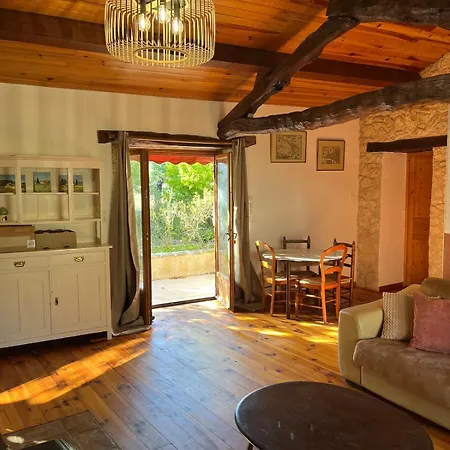 Charmante Maison En Pierre - Jardin Privatif 펜션 *